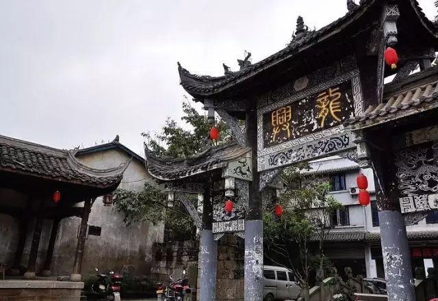 违规售卖烟花爆竹，湖北汉川一女子被拘留
